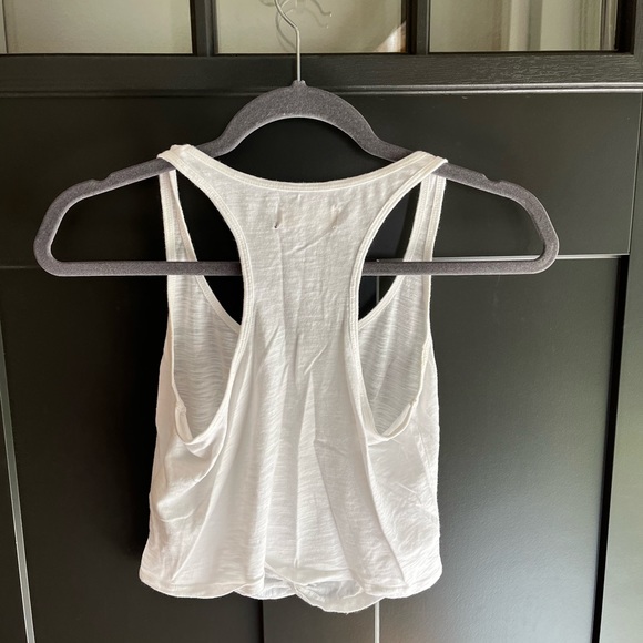 white hollister tank top - Picture 2 of 3